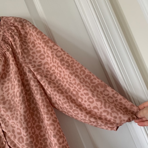 NWT LOFT Pink Animal Print Split Neck Button-Front Blouse Size Small - Picture 5 of 15